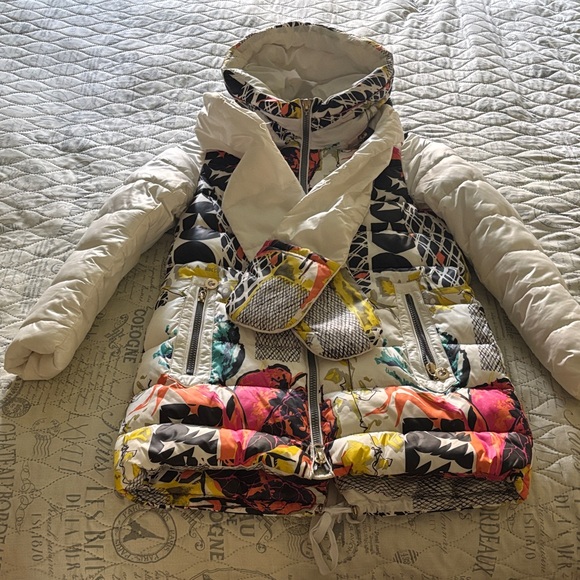 Colorful Patterned Puffer Jacket - Picture 2 of 10